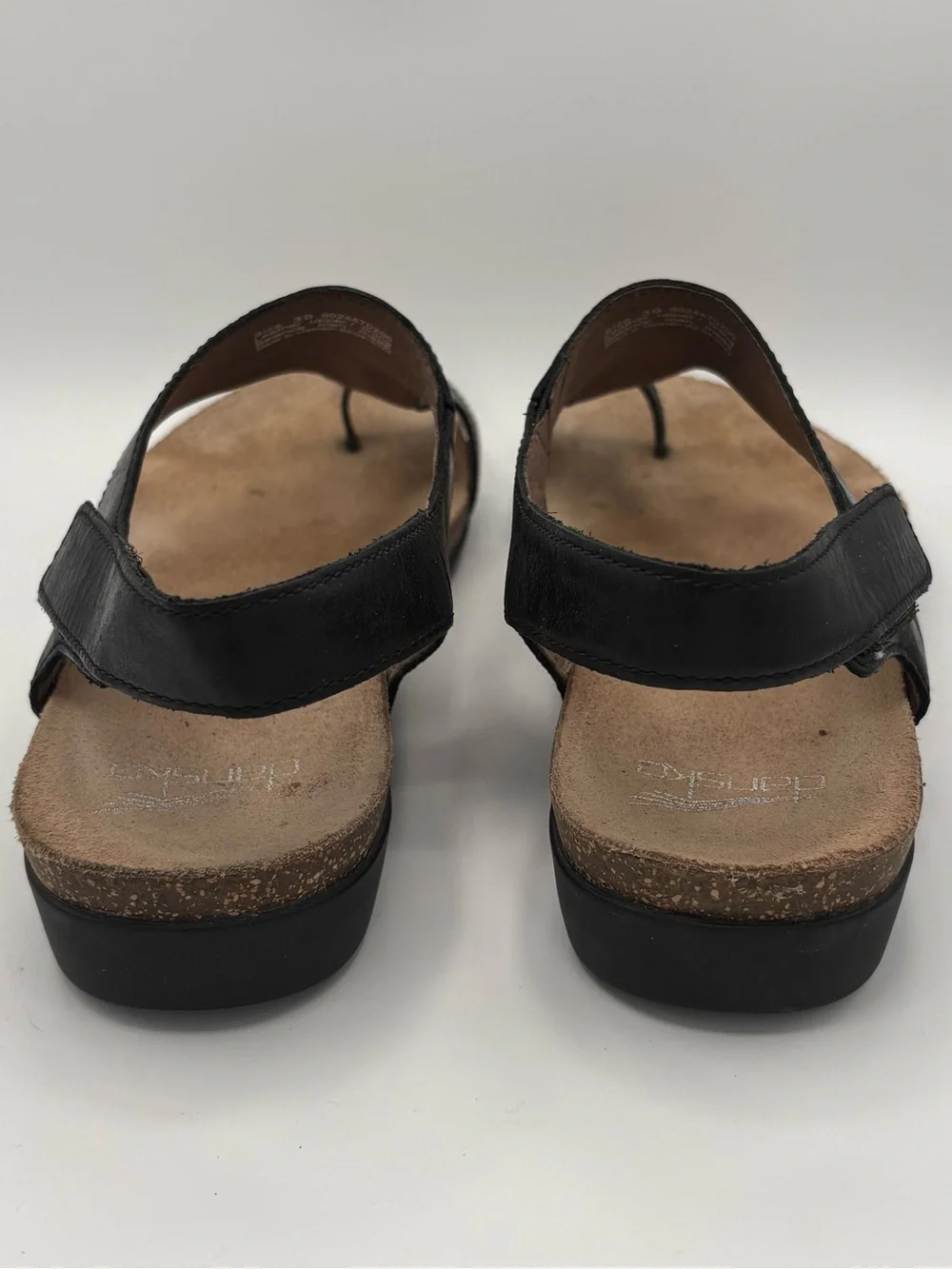 Dansko Reece Sandal Womens Size 8.5 Black Leather Thong Wedge Sandals Comfort
